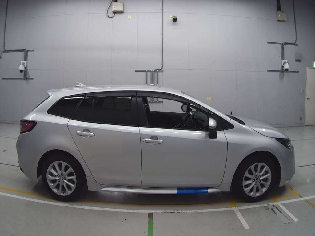 2024 Toyota Corolla Touring Wagon ZWE215W[2]