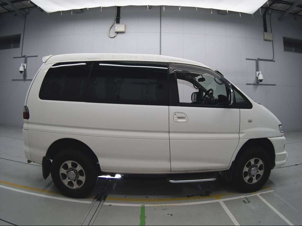 2005 Mitsubishi Delica Spacegear PD6W[2]