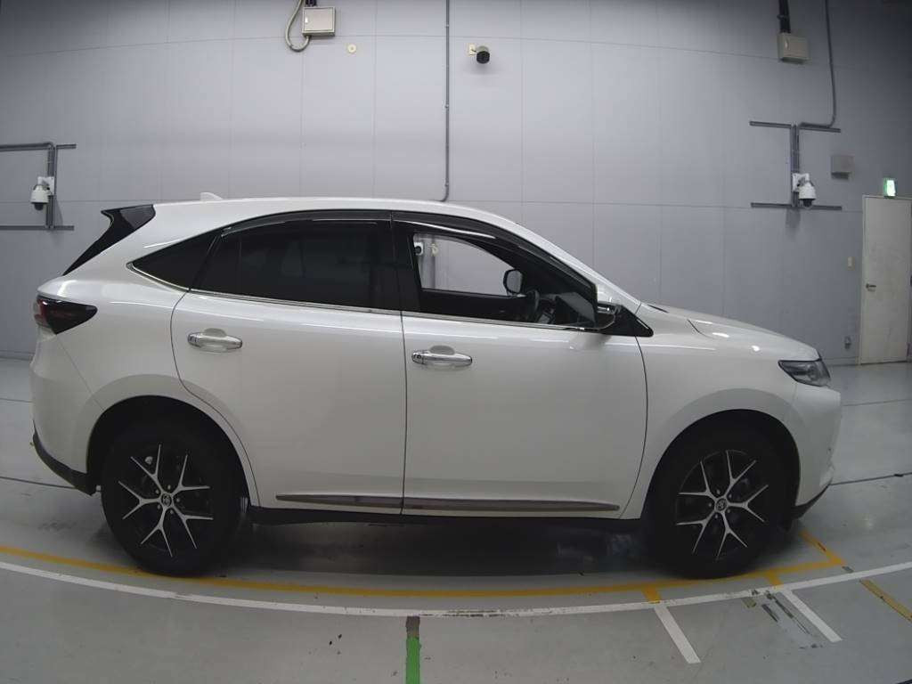 2020 Toyota Harrier ZSU60W[2]