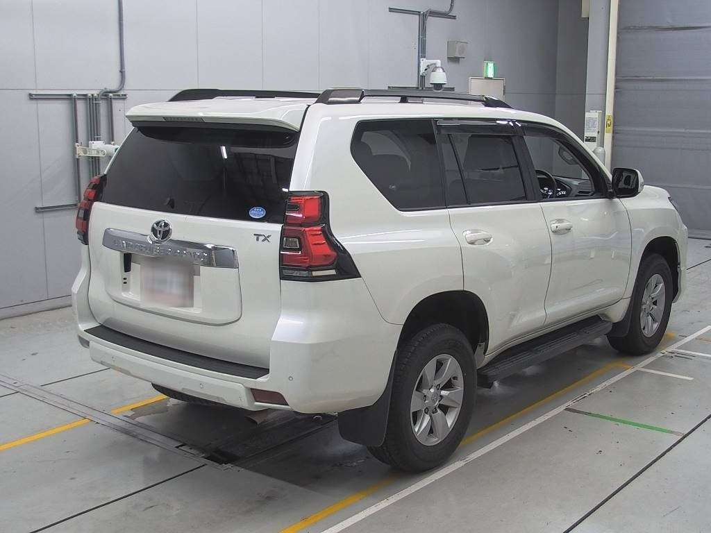 2020 Toyota Land Cruiser Prado TRJ150W[1]