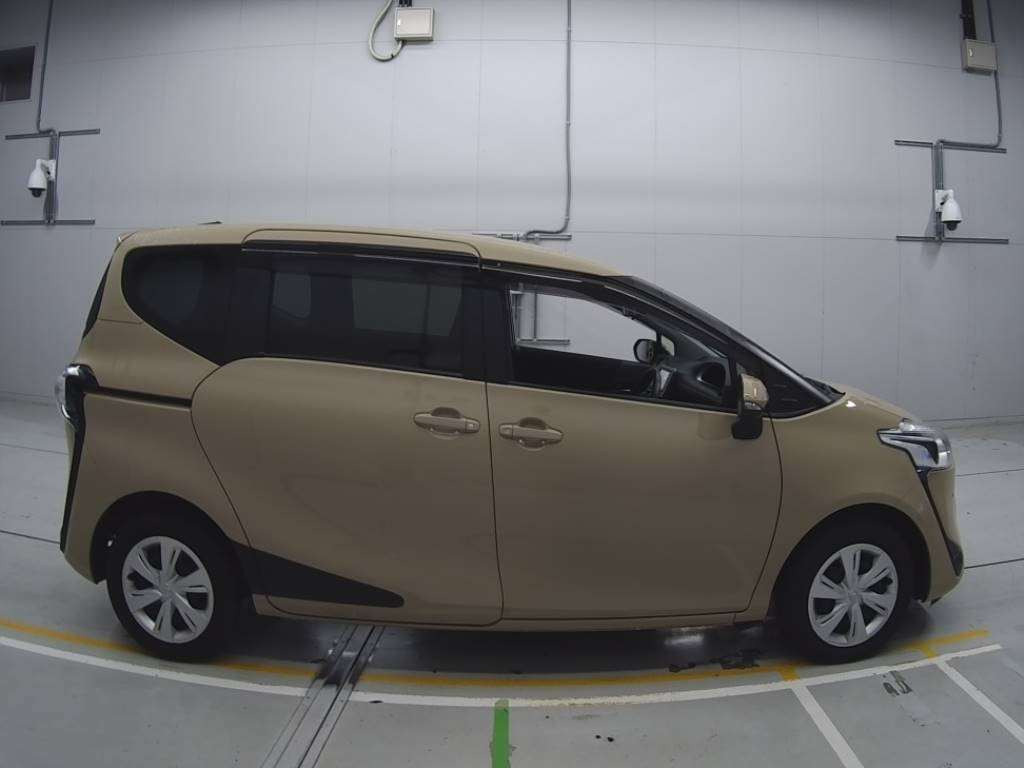 2019 Toyota Sienta NSP170G[2]