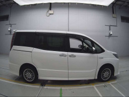 2020 Toyota Noah