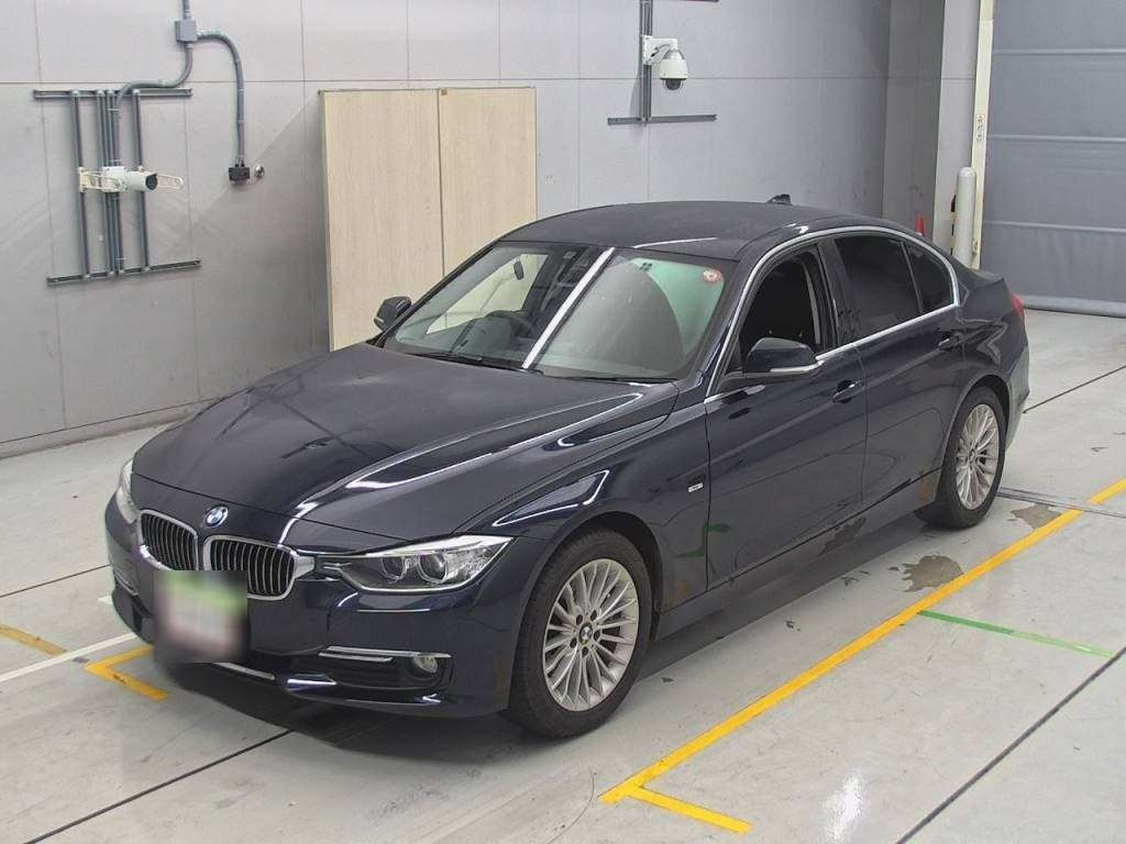 2013 BMW 3 Series 3D20[0]