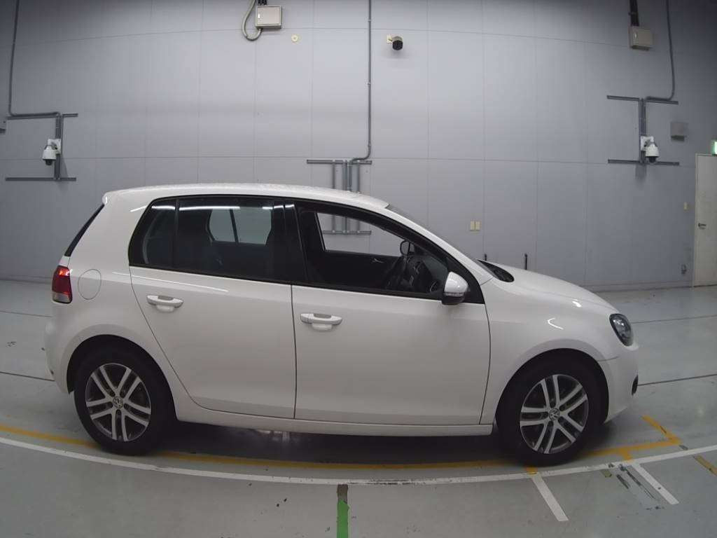 2009 Volkswagen Golf 1KCAX[2]