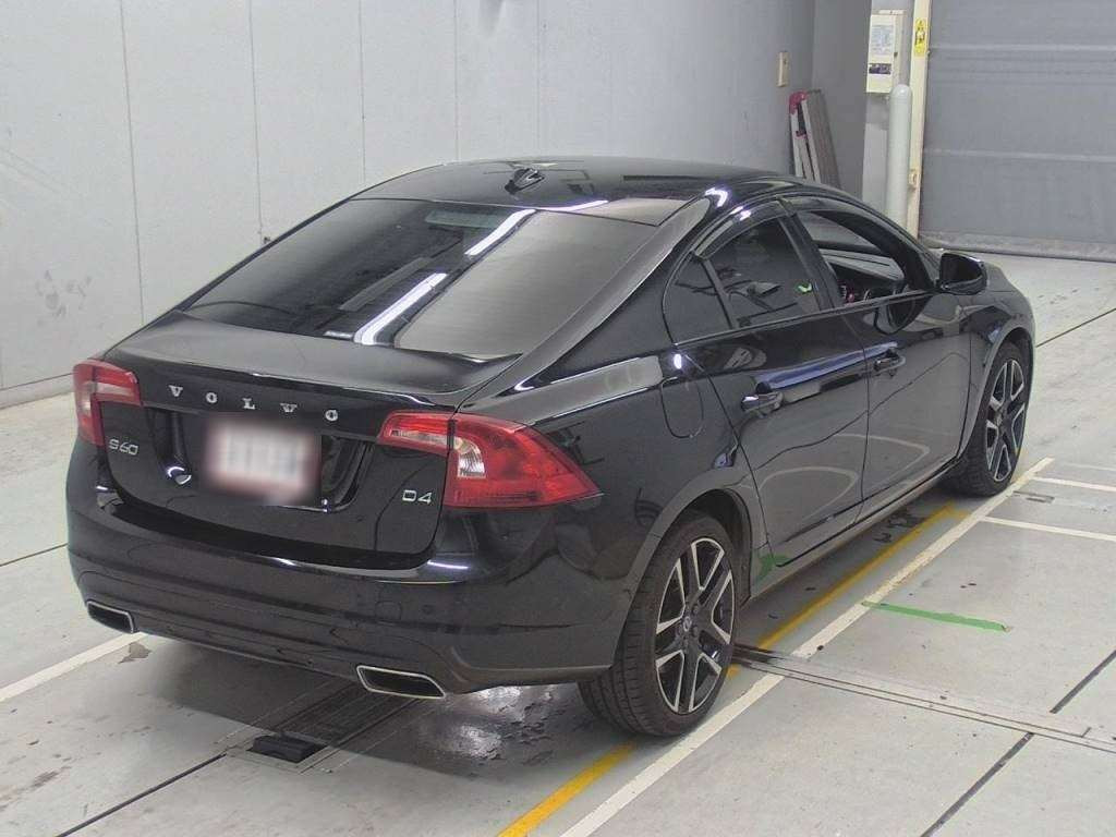 2017 Volvo S60 FD4204T[1]