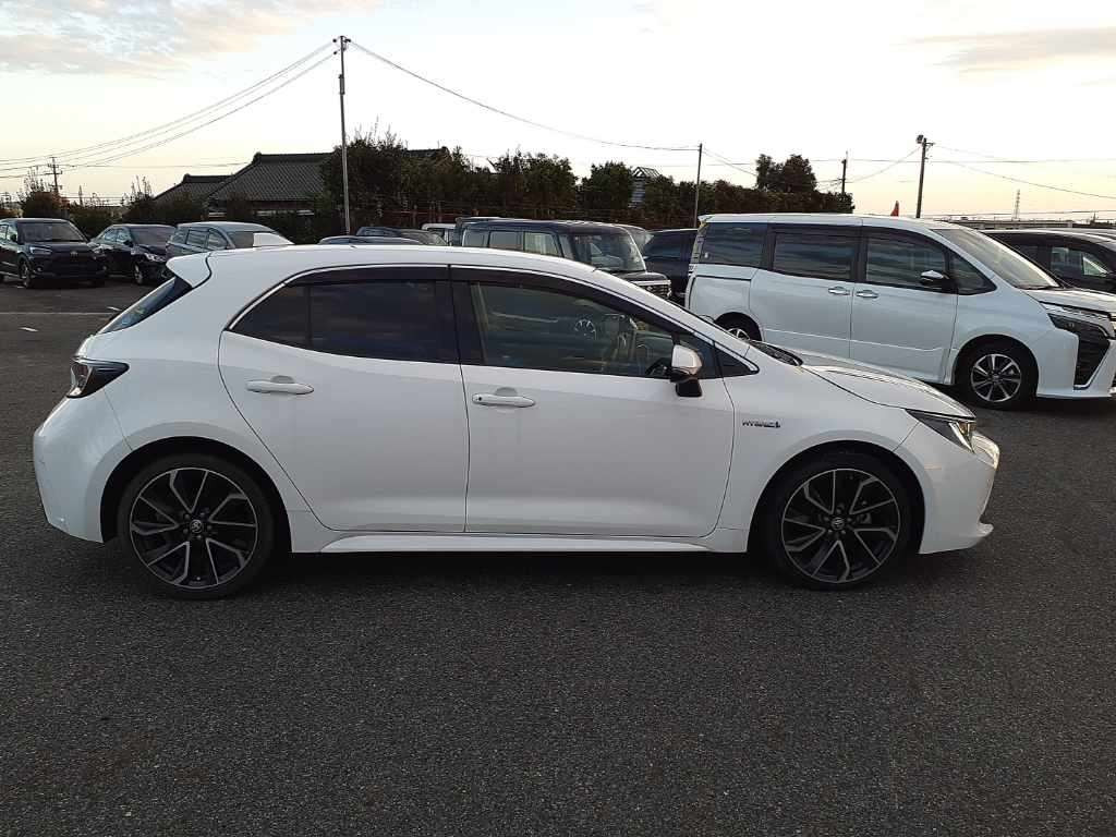 2019 Toyota Corolla Sports ZWE211H[2]