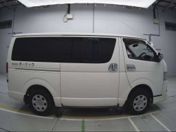 2011 Toyota Regiusace Van