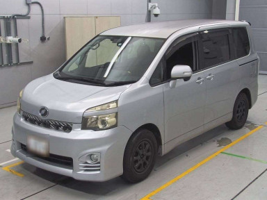 2012 Toyota Voxy