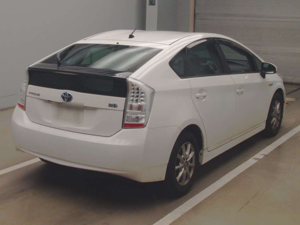 2012 Toyota Prius ZVW30[1]