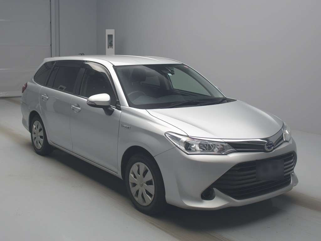 2015 Toyota Corolla Fielder NKE165G[2]