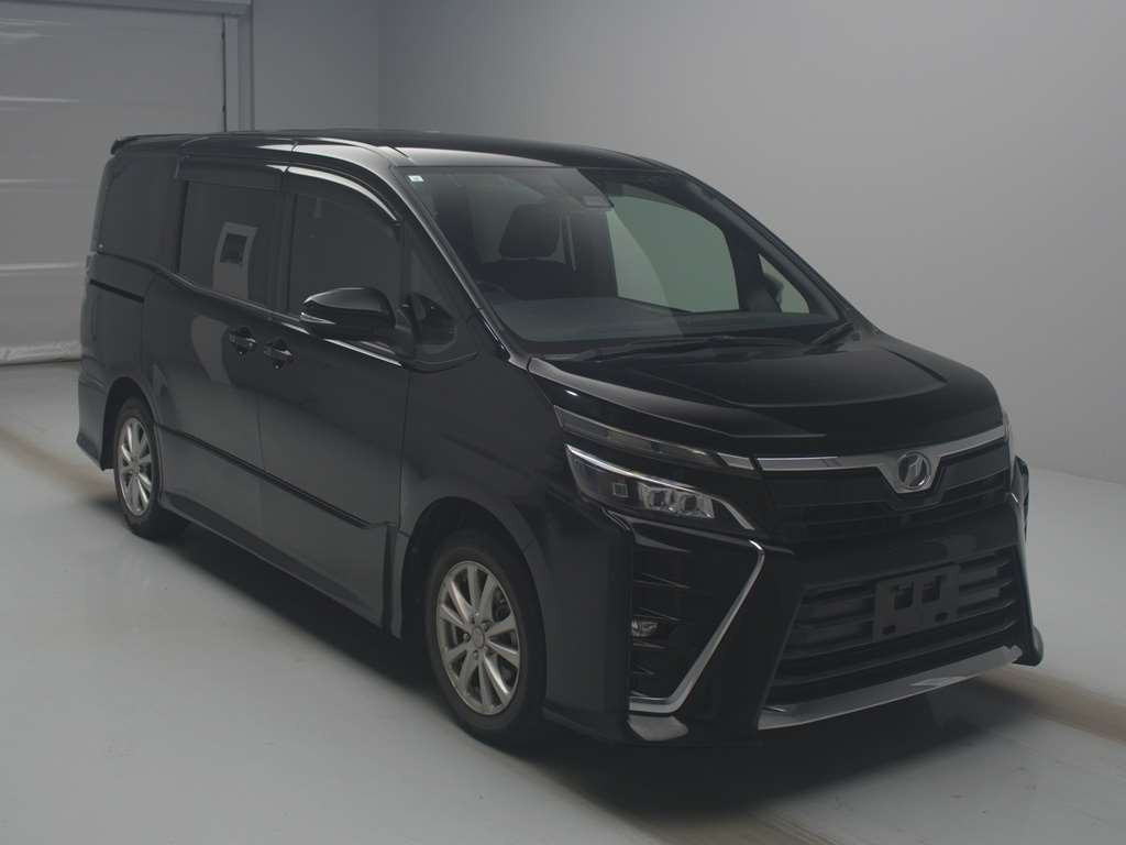 2018 Toyota Voxy ZRR80W[2]