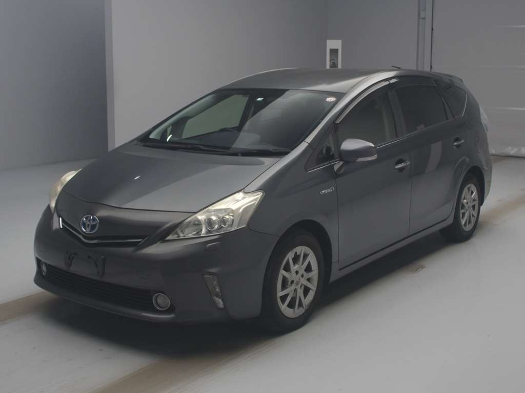 2013 Toyota Prius alpha ZVW41W[0]