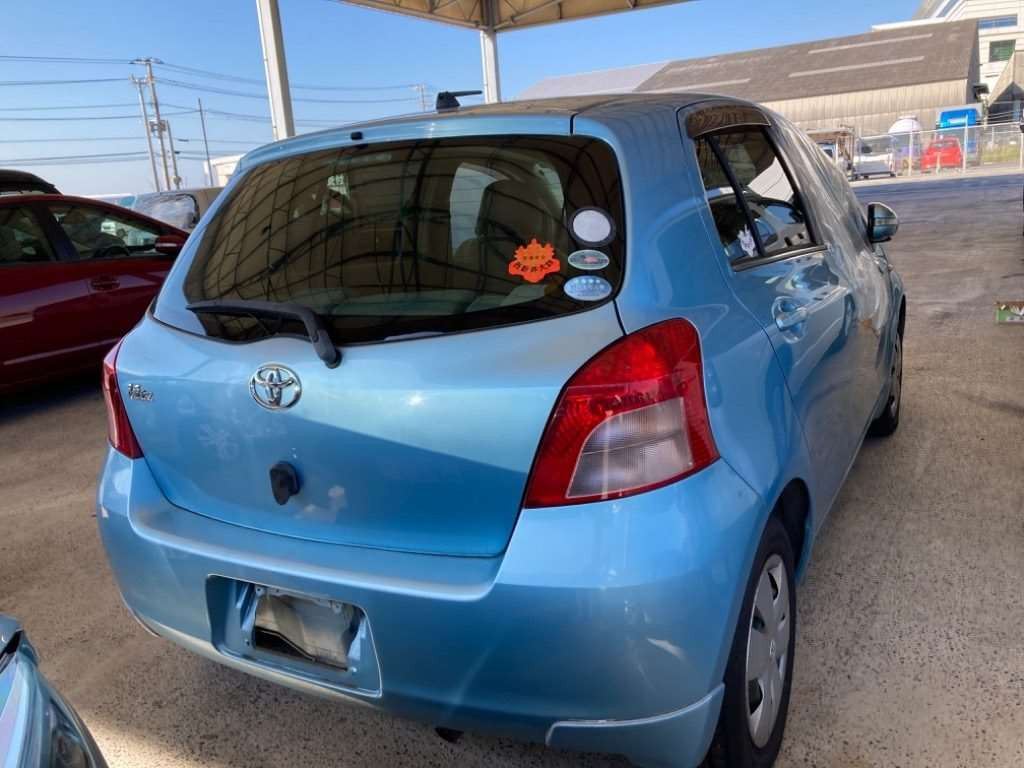 2007 Toyota Vitz SCP90[1]