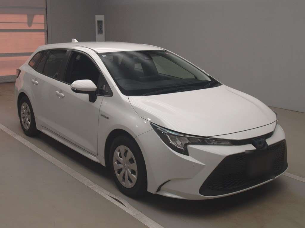 2020 Toyota Corolla Touring Wagon ZWE211W[2]