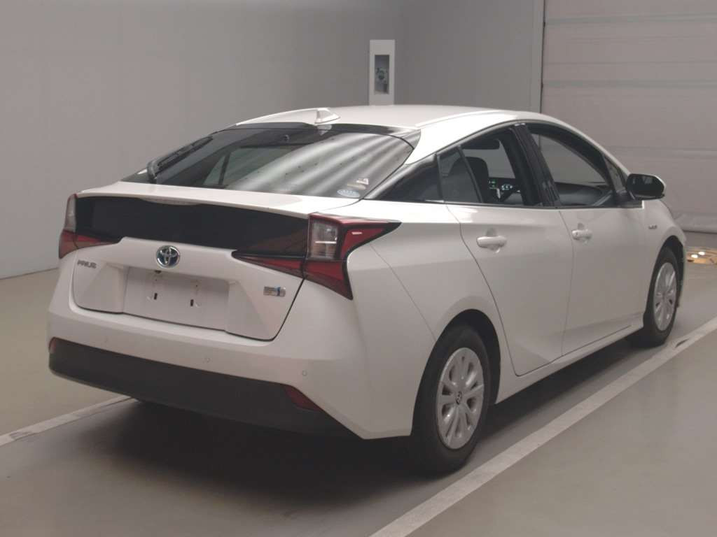 2020 Toyota Prius ZVW51[1]