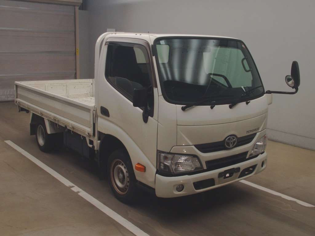 2020 Toyota Toyoace Truck TRY230[2]