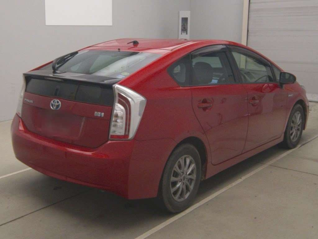 2013 Toyota Prius ZVW30[1]