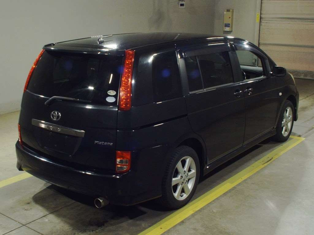 2006 Toyota Isis ANM15W[1]