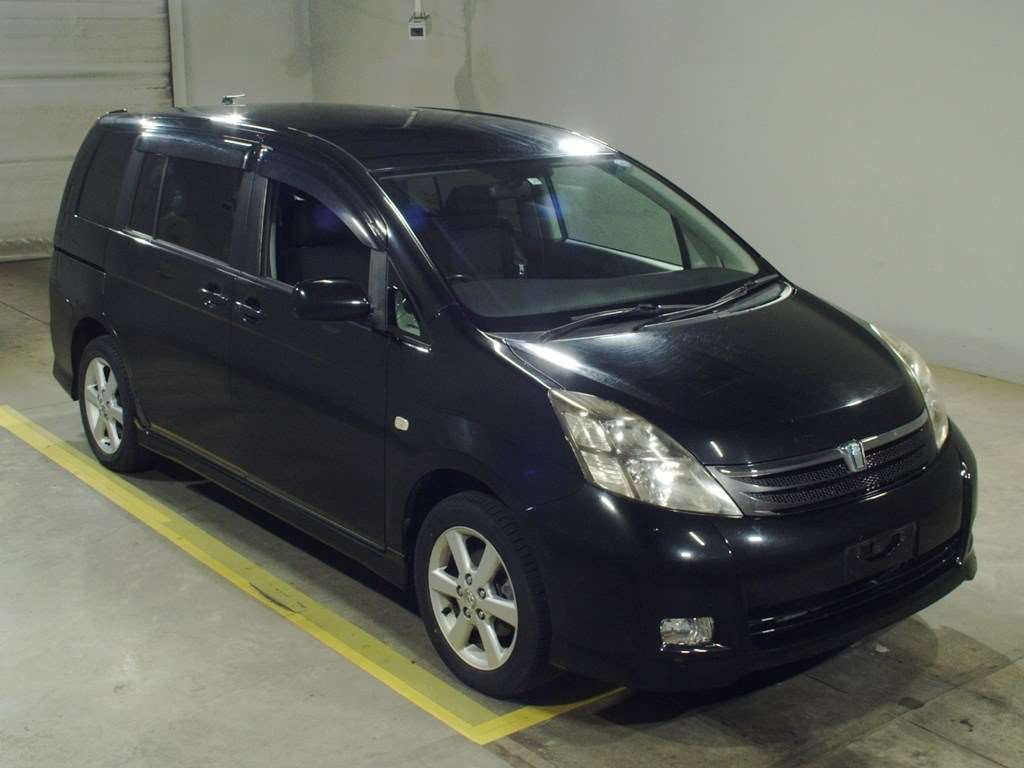 2006 Toyota Isis ANM15W[2]