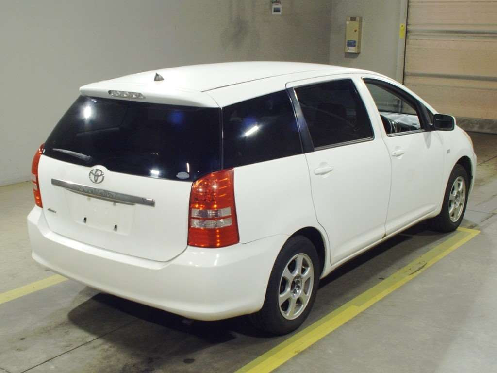 2004 Toyota Wish ZNE14G[1]