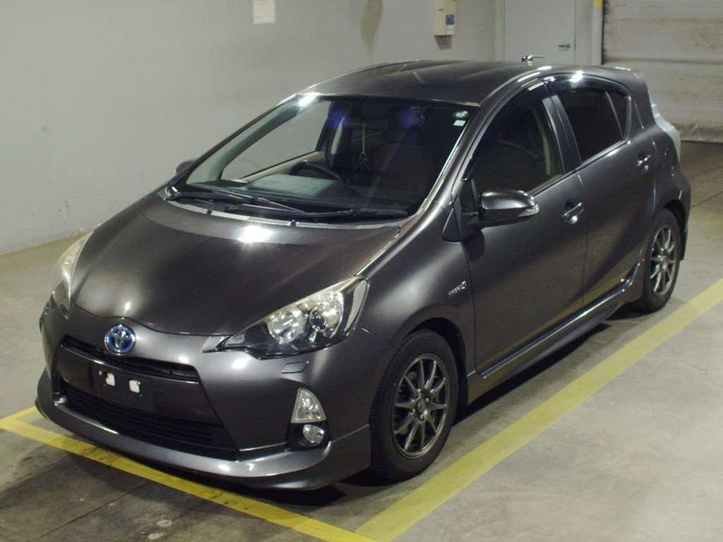 2012 Toyota Aqua NHP10[0]