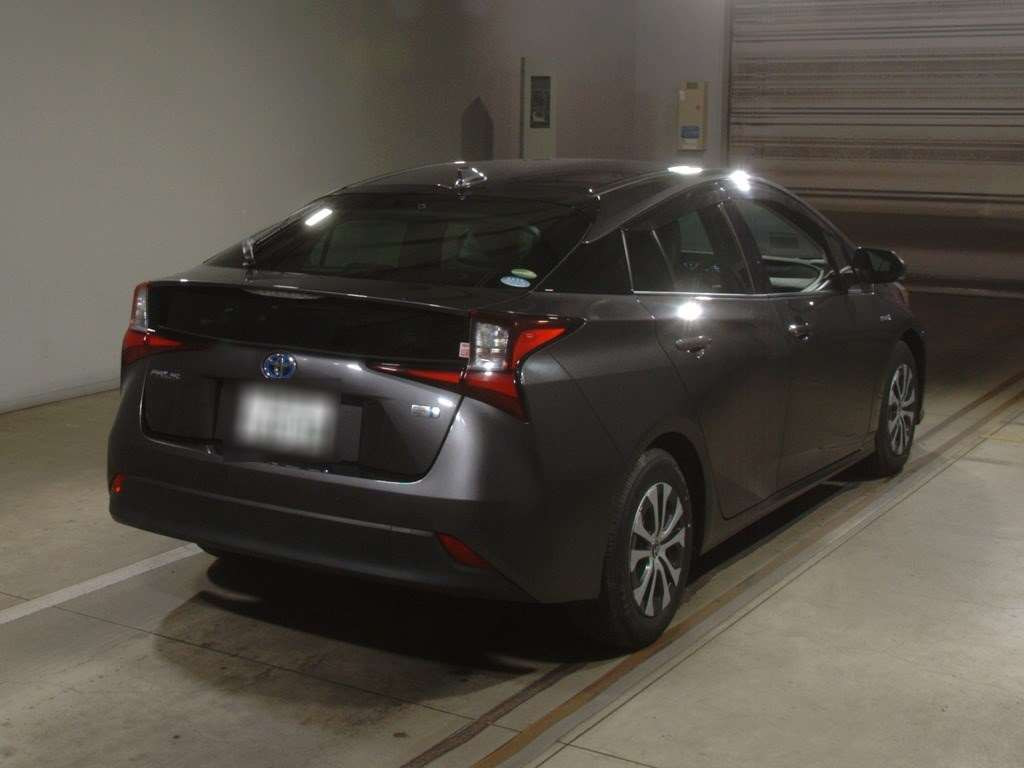 2019 Toyota Prius ZVW51[1]