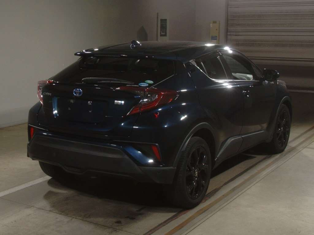 2019 Toyota C-HR ZYX10[1]