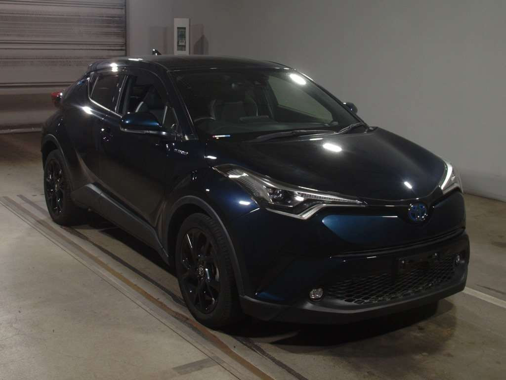 2019 Toyota C-HR ZYX10[2]