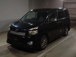 2011 Toyota Voxy