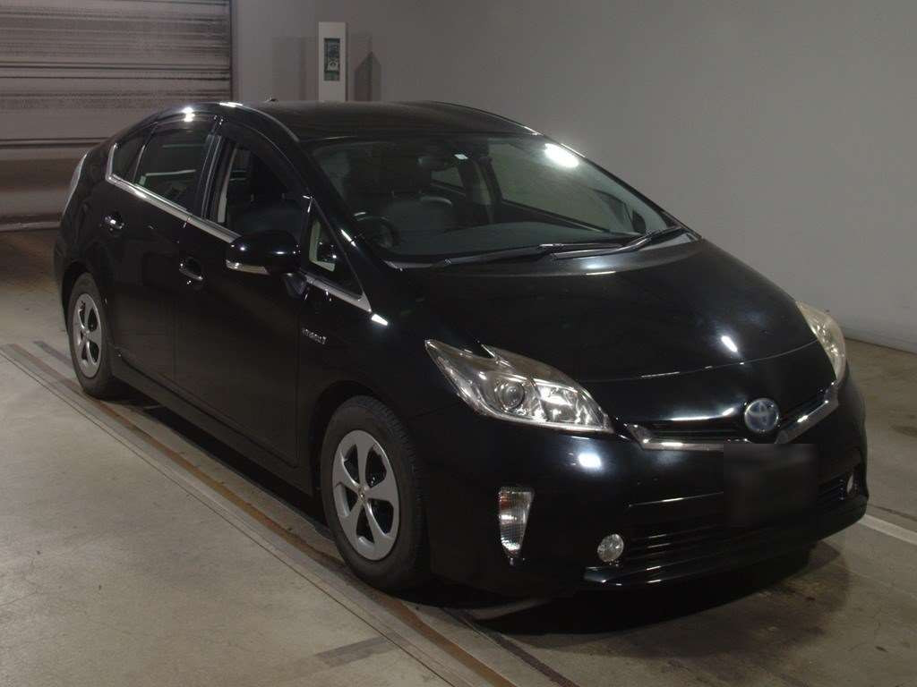 2014 Toyota Prius ZVW30[2]