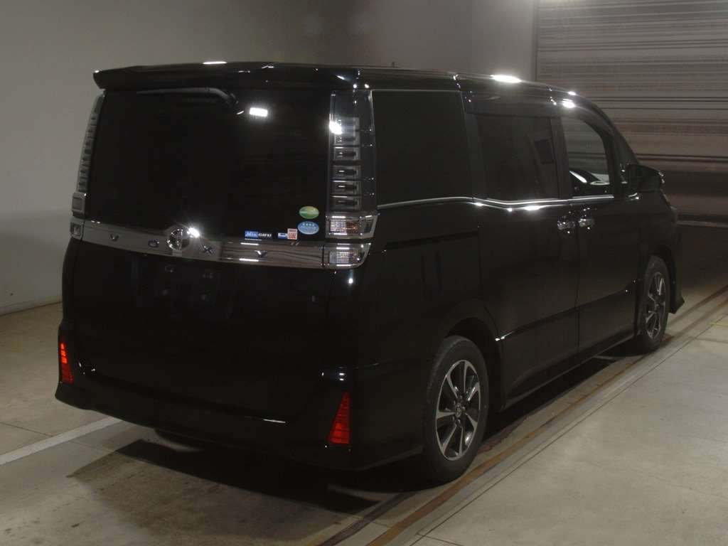 2019 Toyota Voxy ZRR80W[1]