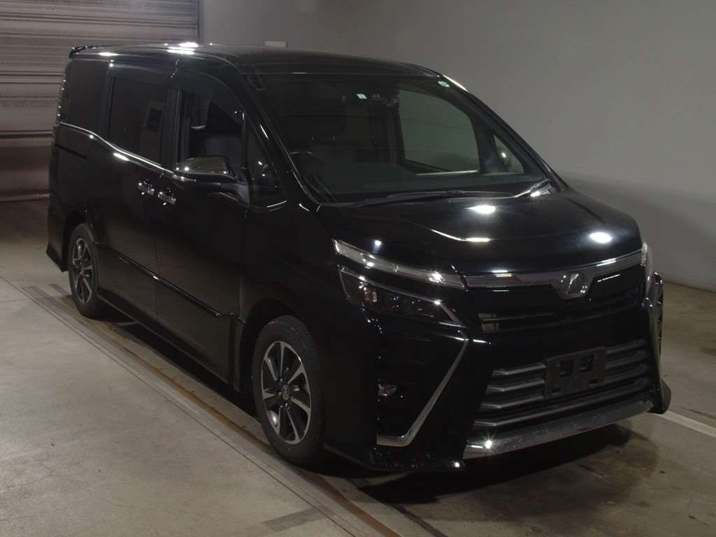 2019 Toyota Voxy ZRR80W[2]