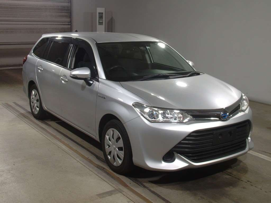 2017 Toyota Corolla Fielder NKE165G[2]