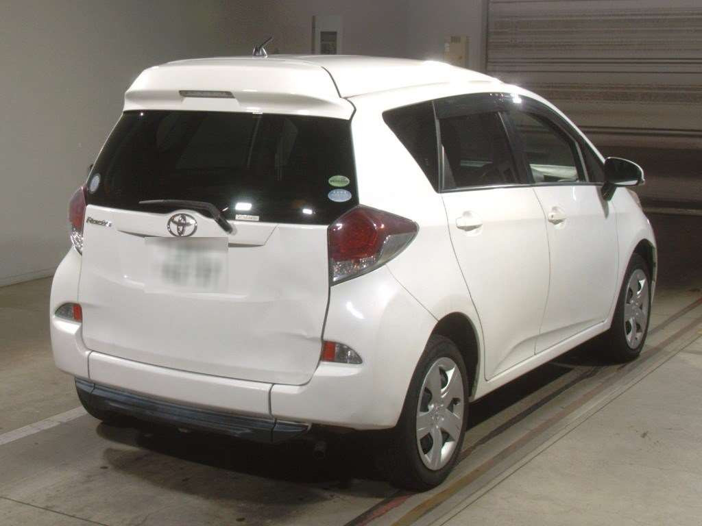 2014 Toyota Ractis NSP122[1]