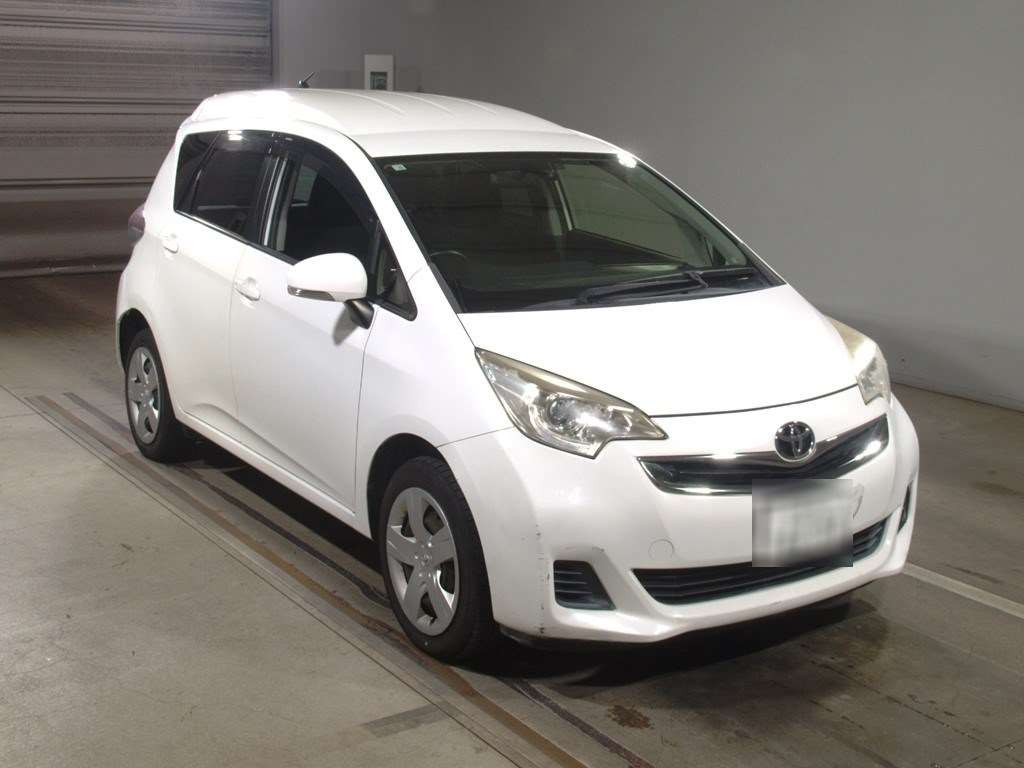 2014 Toyota Ractis NSP122[2]