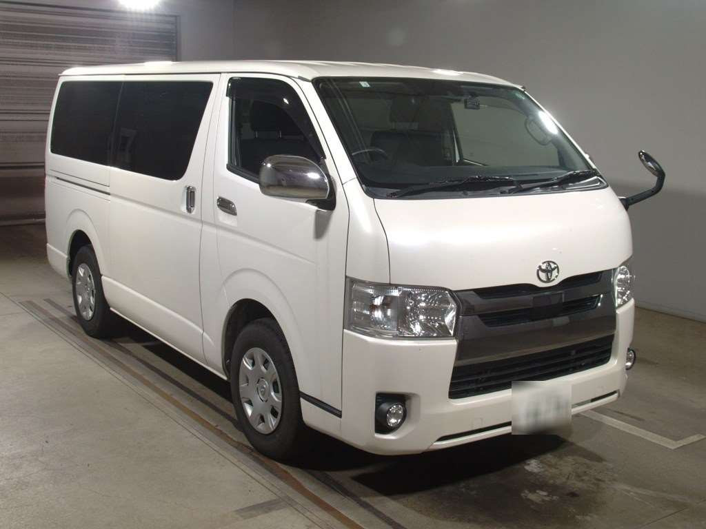 2020 Toyota Regiusace Van GDH201V[2]