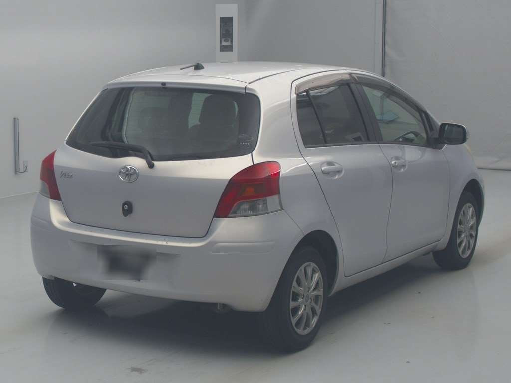 2010 Toyota Vitz KSP90[1]