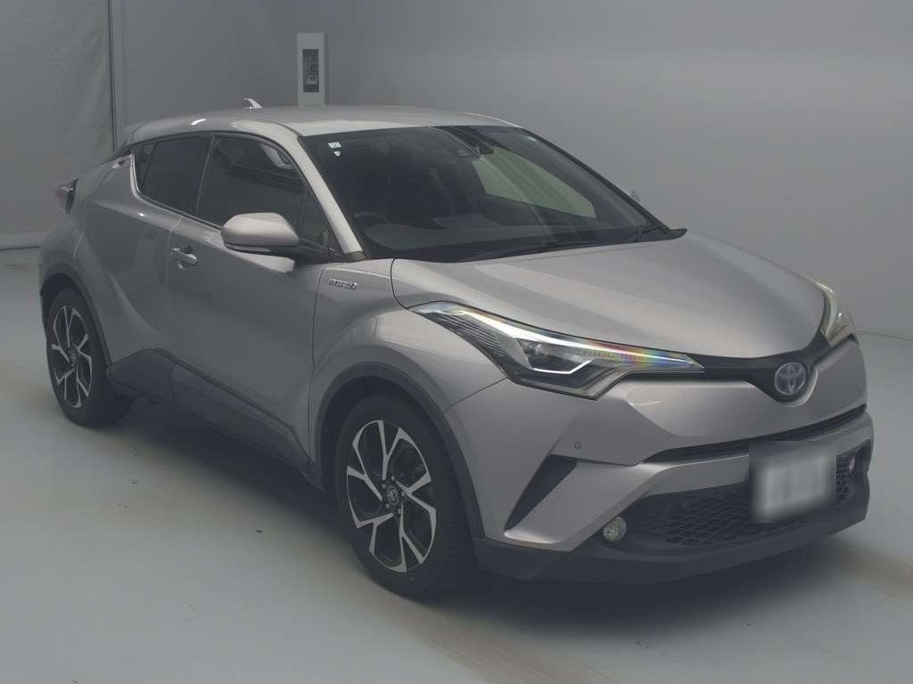 2017 Toyota C-HR ZYX10[2]