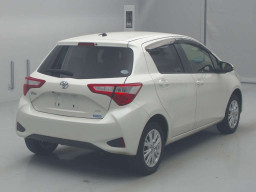 2017 Toyota Vitz