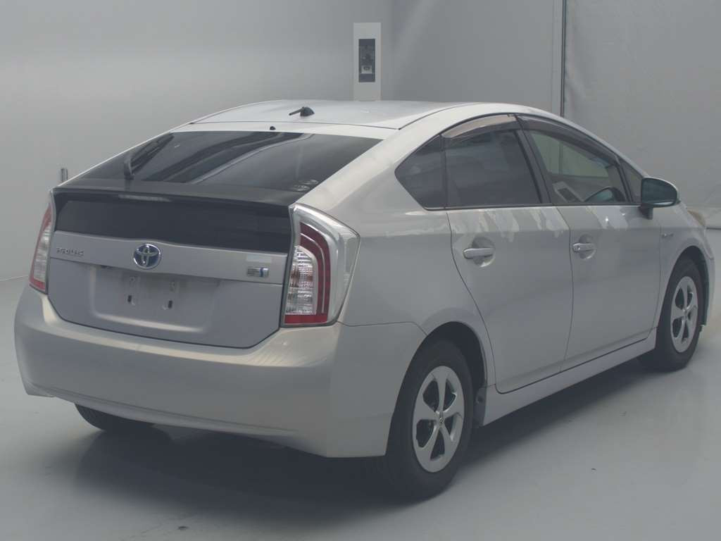 2012 Toyota Prius ZVW30[1]