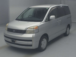 2003 Toyota Voxy