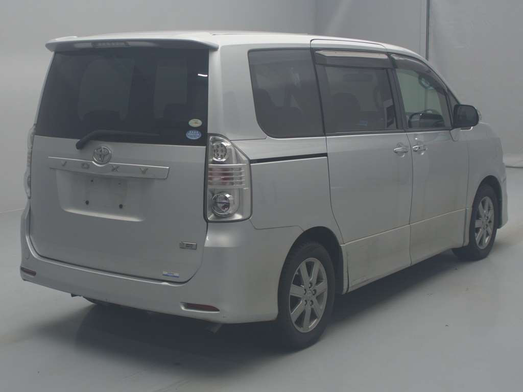 2010 Toyota Voxy ZRR70W[1]