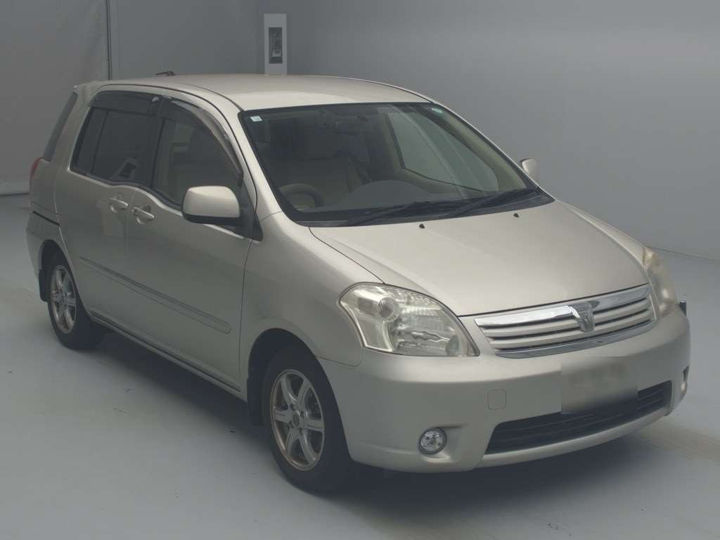 2004 Toyota Raum NCZ20[2]