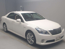 2011 Toyota Crown Hybrid