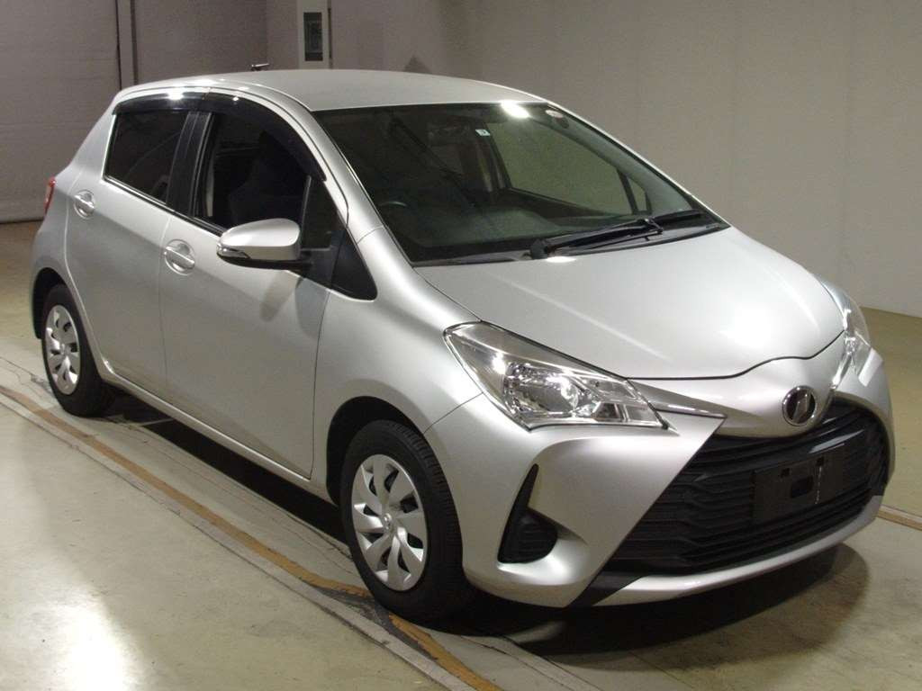 2017 Toyota Vitz KSP130[2]