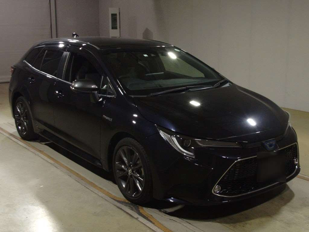 2020 Toyota Corolla Touring Wagon ZWE211W[2]