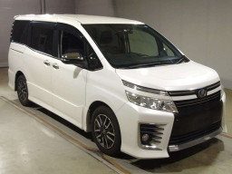 2015 Toyota Voxy