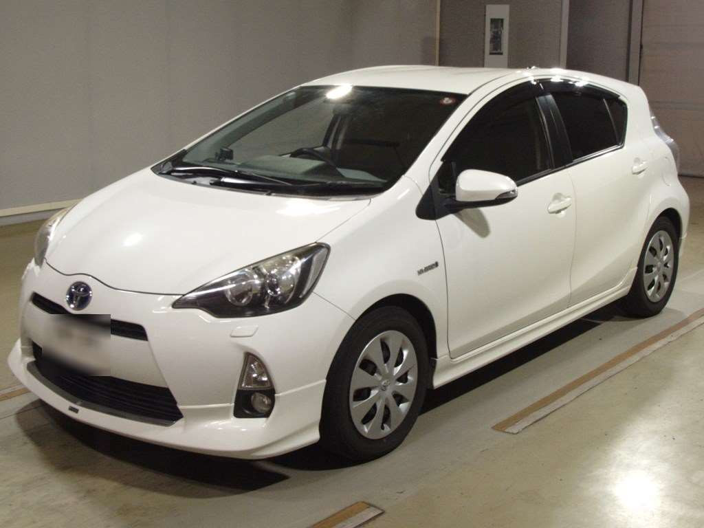 2012 Toyota Aqua NHP10[0]