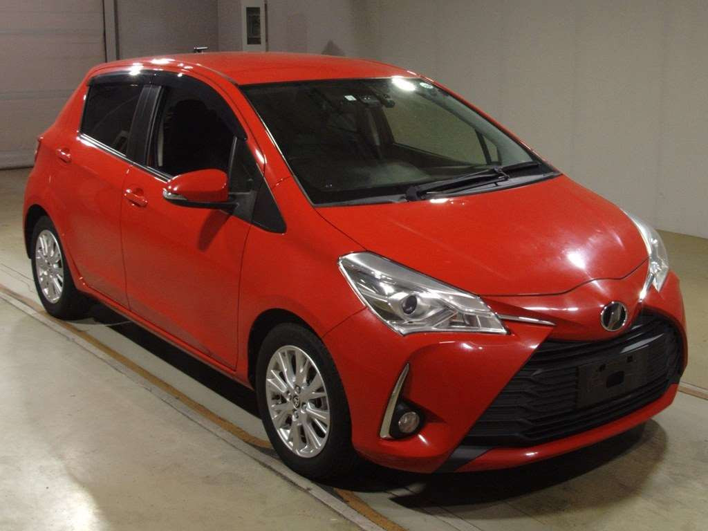 2018 Toyota Vitz NSP130[2]