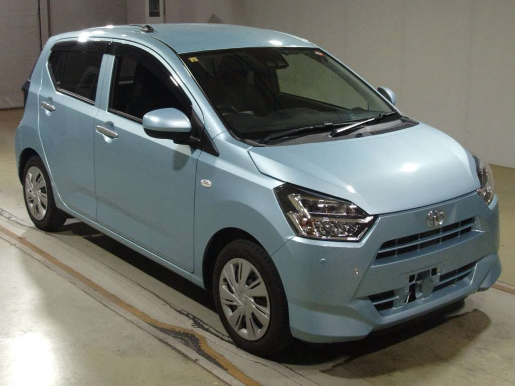 2018 Toyota Pixis Epoch LA350A[2]